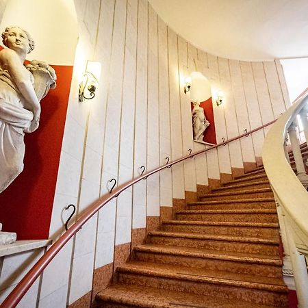维罗纳Il Salotto Del Conte住宿加早餐旅馆 外观 照片